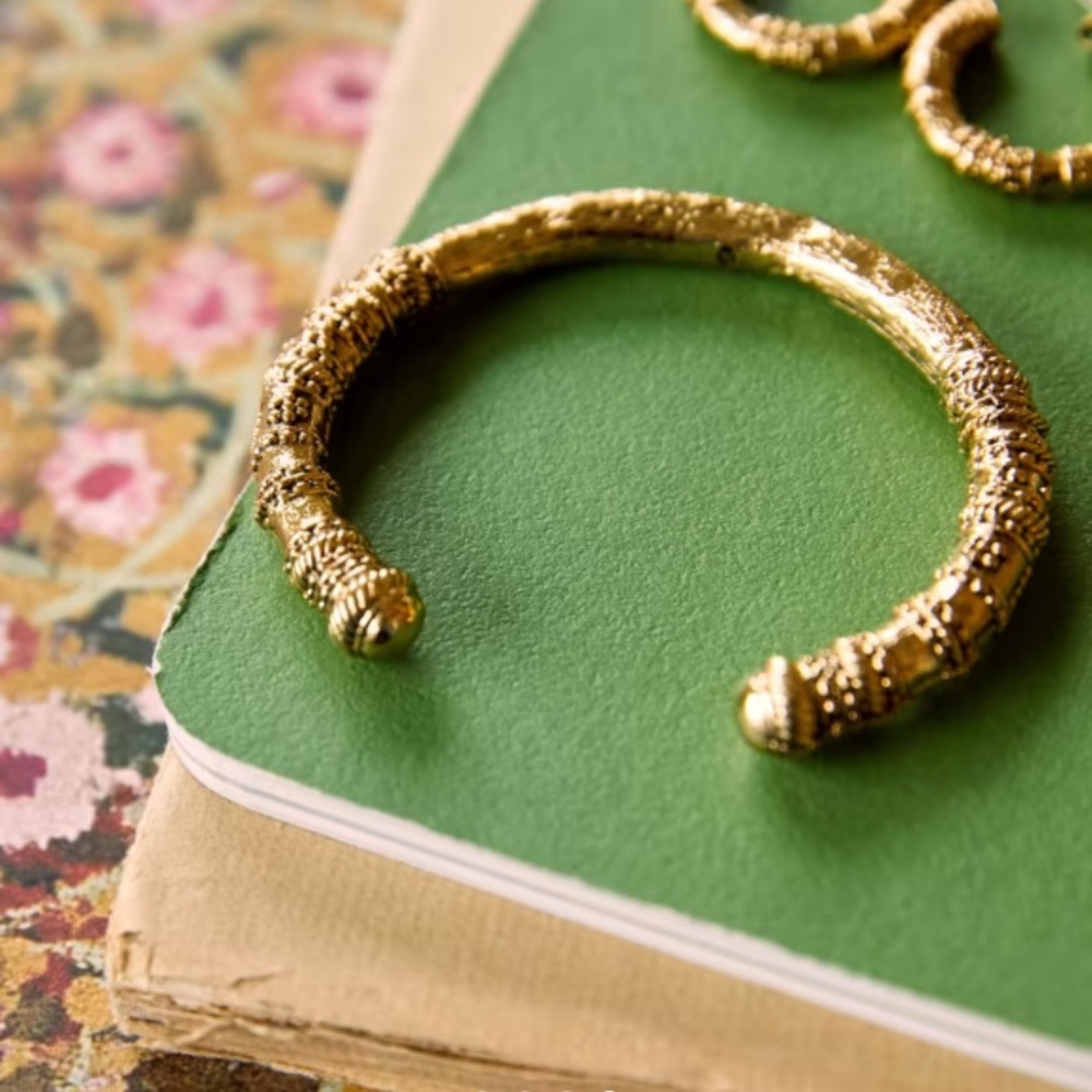 Sezane Gold Textured Bracelet - Picture 4 of 5